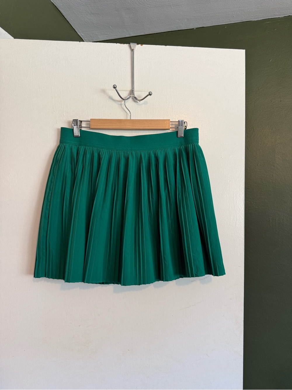 Gap fit green pleated built in shorts tennis golf skirt size large